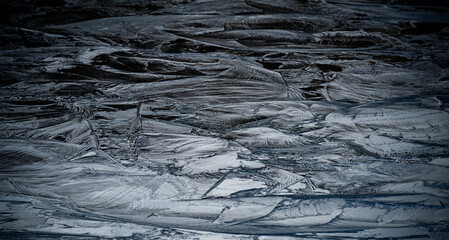 自然に凍りついた氷の模様