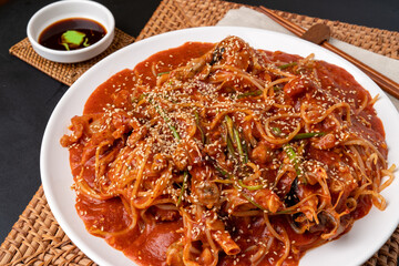 Stir-fried spicy soup, stir-fried chicken feet, steamed monkfish, Korean food, chicken feet, steamed fish, spicy food