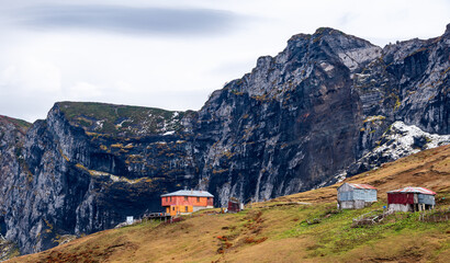 Borcka Karagöl plateau houses