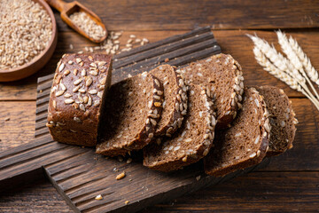 Rye bread with sunflower seeds - 724645569