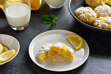 Lemon crinkle cookies