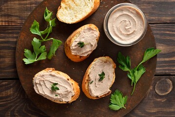 Toasted bread with chicken liver pate