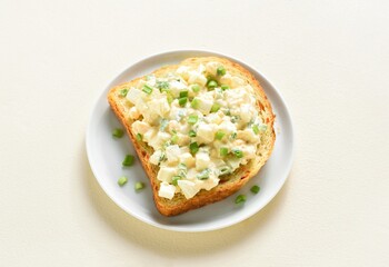 Egg salad sandwich