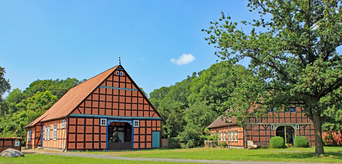 Fototapeta na wymiar Historische Rundlingshäuser im Wendland (Niedersachsen)