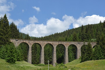 Fototapeta premium viaduct in the mountains