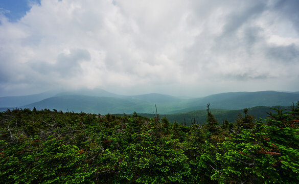 View from South Kinsman peak along the North and South Kinsman peak hike, White Mountains, New Hampshire, United States