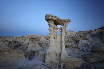 Strange Rock Formation in Bisti Badlands (Alien Throne) New Mexico - obrazy, fototapety, plakaty