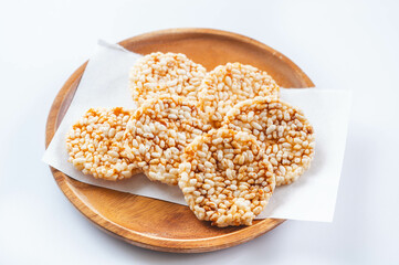 玄米ともち麦のせんべい
