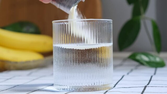 Collagen powder dissolves in a glass of water, Bioactive additives