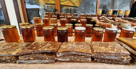 Honey types produced in Gümüşhane Zigana, fruit pulp and köme