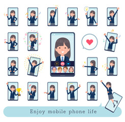 スマホ・オンラインを楽しむ紺ブレザー女子学生のセット