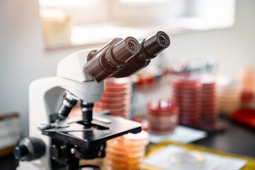 Microscope in a clinical analysis laboratory.