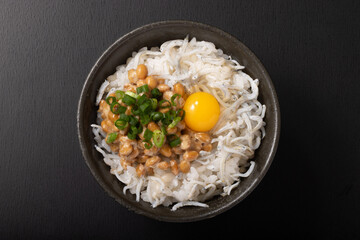 しらす納豆ごはん