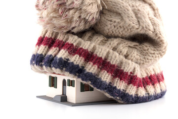 Hats warm model houses in winter