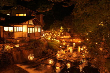 鞠灯篭　黒川温泉　湯あかり
