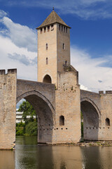 East Tower of Pont Valentre in Cahors - 725431142