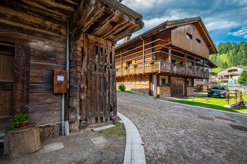
Sauris, pearl of Carnia. Ancient village with wooden and stone houses. - 725446790