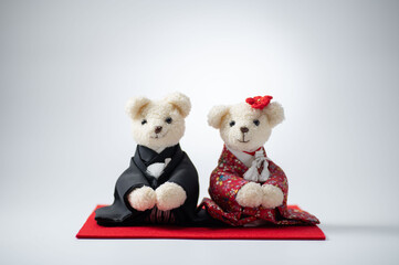 打掛を着たクマのぬいぐるみ