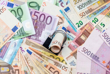 Obraz na płótnie Canvas 50 100 200 500 euro money bills as finance background