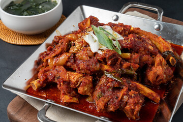 Bossam, pork, boiled pork, spicy pork ribs, ribs, pork front legs, shrimp gambas, gambas, stir-fried pork, lunchbox, Jeju, pork back ribs,