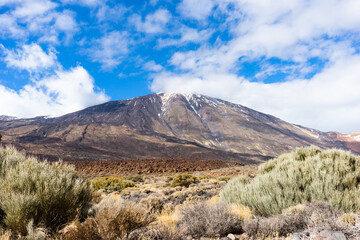 The beautiful mount Del Teide with Ucanca Valley, Tenerife. Canary Islands, Macaronesia, Spain. - 725698328