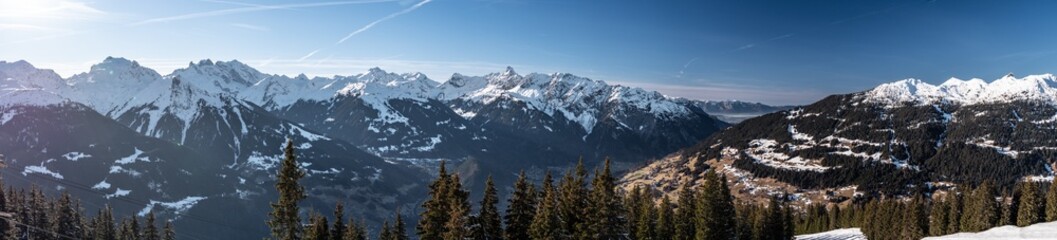Schruns, Österreich: Panorama vom winterlichen Hochjoch