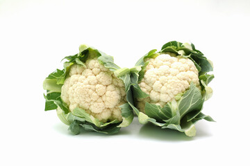白背景の二つカリフラワー