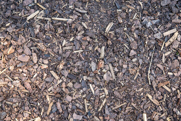 Trockener Rindenmulch als Hintergrund oder Textur