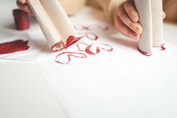 Obraz na płótnie Canvas Idea for children's creativity for Mother's Day or Valentine's Day
