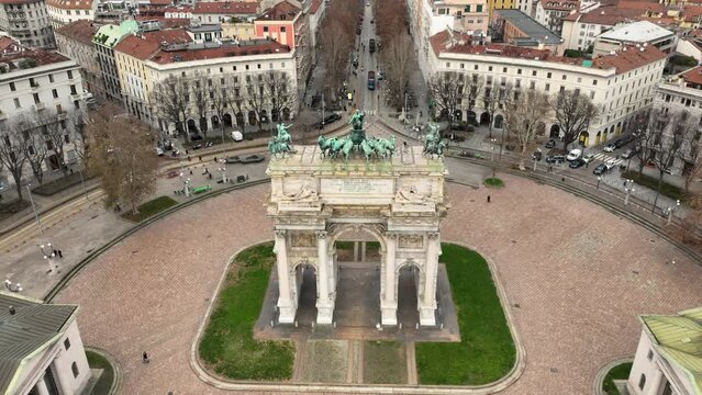 Arc de Triomphe in the center of Milan in 4k