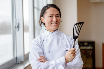 爽やかな笑顔のシェフ