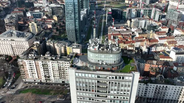 A skyscraper against the backdrop of a European city in 4k