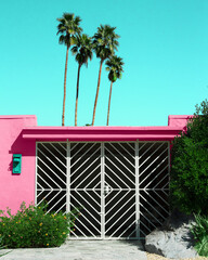Pink mid-century modern house © TomWindeknecht