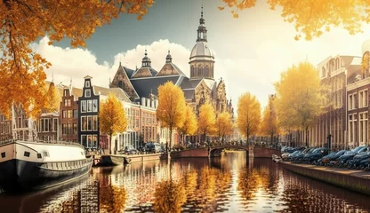 Schilderijen op glas Panoramic autumn view of Amsterdam city. Famous Dutch channels and great cityscape. Colorful morning scene of Netherlands, Europe © Dianne