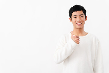 私服姿の中学生の男性　ライフスタイルイメージ