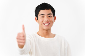 私服姿の中学生の男性　ライフスタイルイメージ