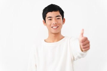 私服姿の中学生の男性　ライフスタイルイメージ