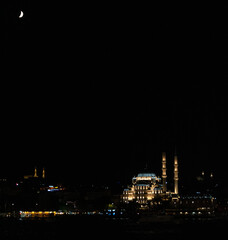Fototapeta na wymiar mezquita de noche