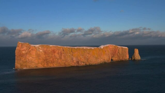 gasp&eacute;, quebec percy rock winter ocean drone