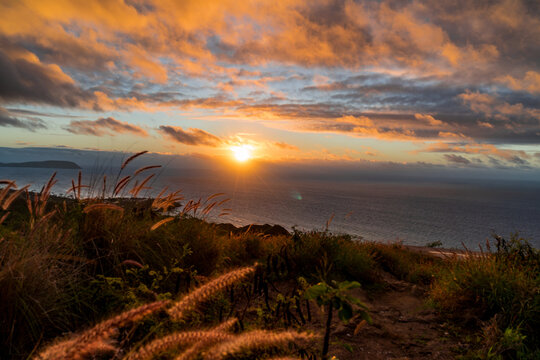 sunrise on the diamond head in honolulu on oahu in hawaii