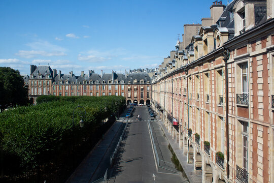 Typical houses in the Le Marais neighborhood, close to the Place des Vosges