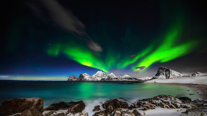 Control of the aurora particles from the Earth's magnetic field determines where on Earth we will get the aurora. Lofoten is the perfect place to visit
