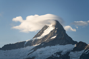 Krajobraz górski w Alpach - 726633941
