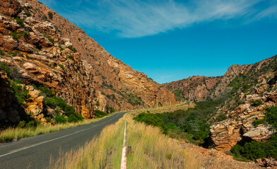 Intermediate section of the Waaipoort pass near Steytlerville, Eastern Cape.