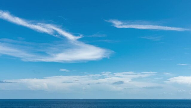 快晴の空と海　雲　タイムラプス　青空　自然　 ズームインBeautiful sky, clouds, timelapse, blue sky, nature, overseas,tourist,Resorts