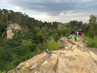 Wanderer an den Klusfelsen bei Halberstadt