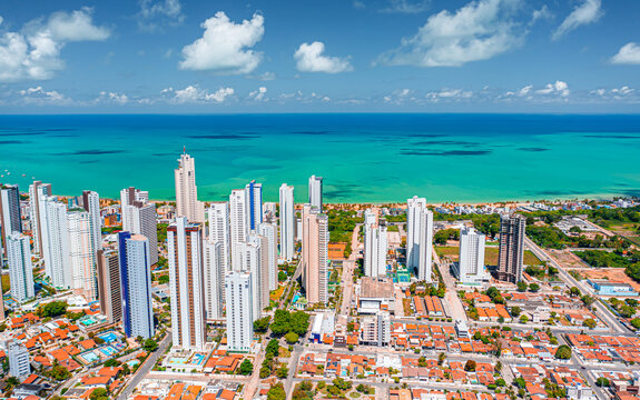 Jo&atilde;o Pessoa Vista de cima com drone- Bairro Altiplano - Paraiba - Nordeste - Brasil