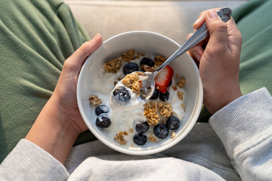 Healthy Breakfast Bowl with Granola, Yogurt, and Fresh Fruit