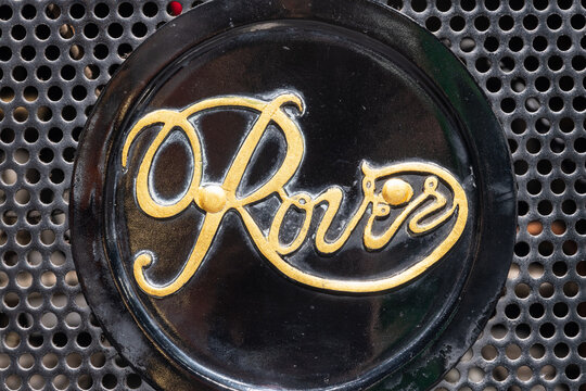 Close up of the Rover logo on 1922 Rover 8HP
