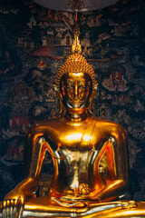 Fototapeta premium buddha statue